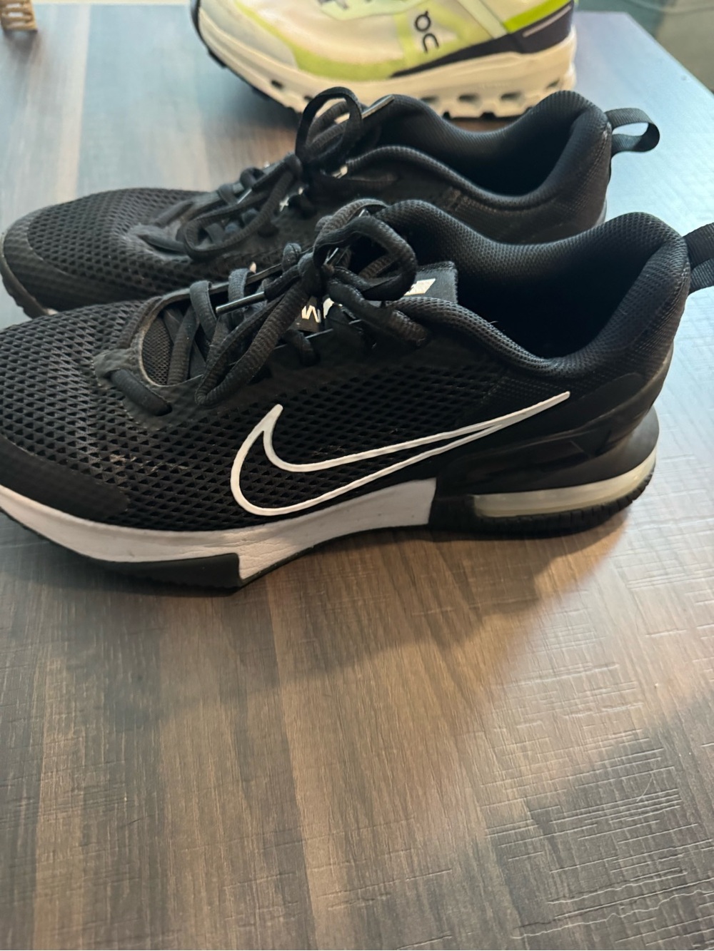 Nike Black and White Air-Cushion Running Shoes